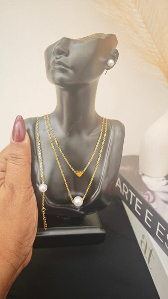 Collier perles doré élégant