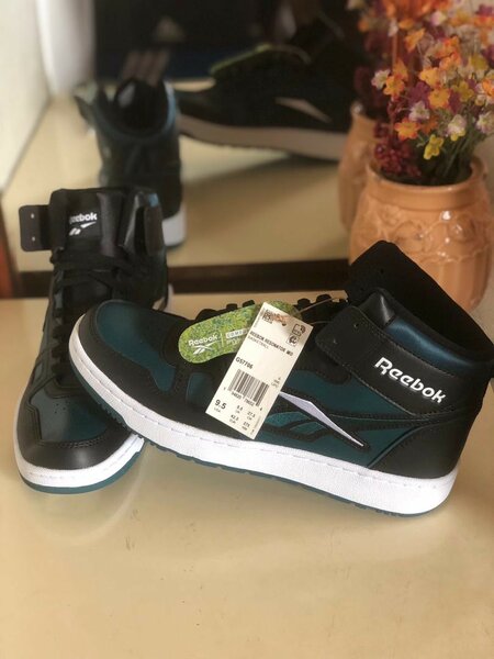 REEBOK