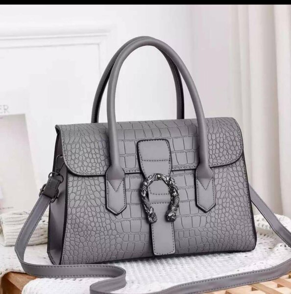 Hand bag