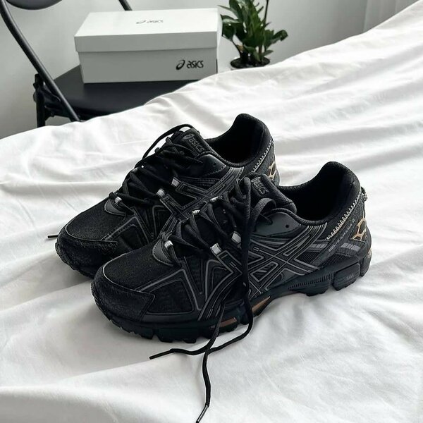 ASICS