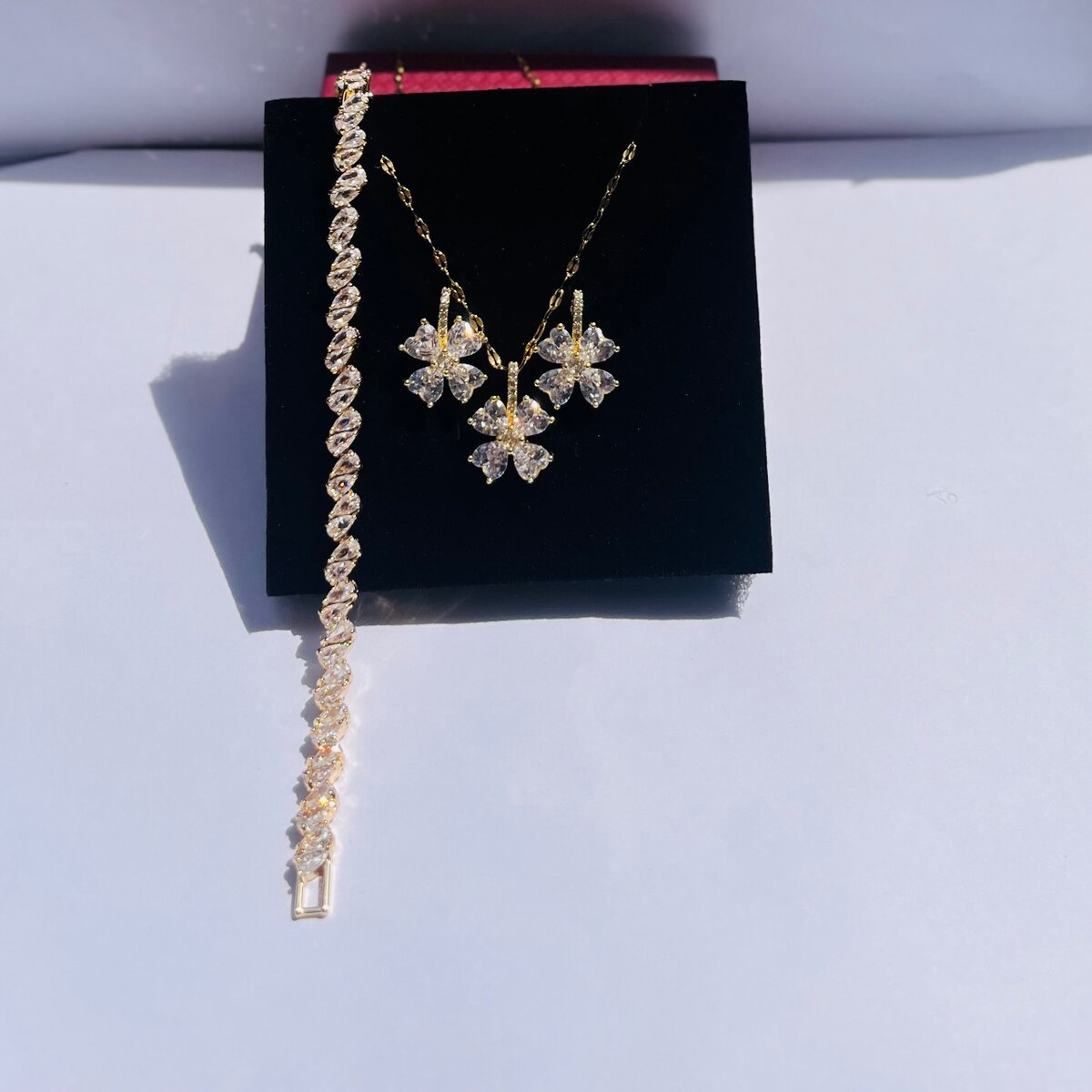 Necklace and bracelet