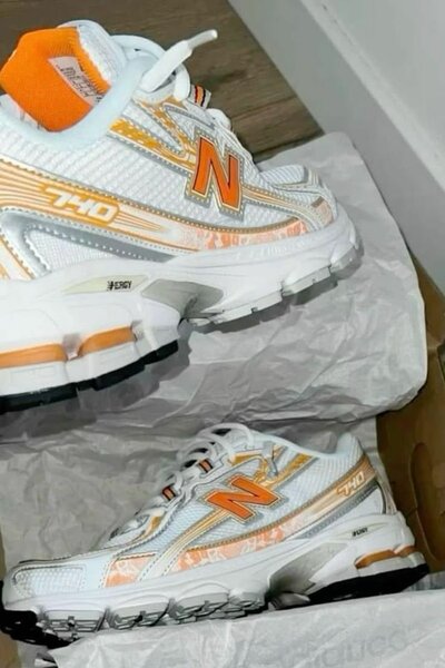 New balance shoes