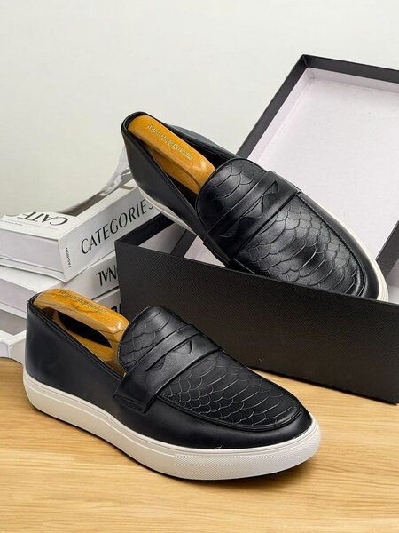 CLARKS CLASSIC WEAR