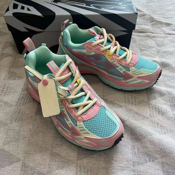 Sneakers Off-White Pastel