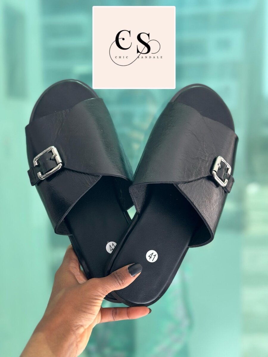 Sandales noires élégantes