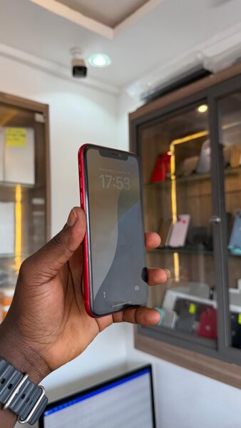 iPhone 11