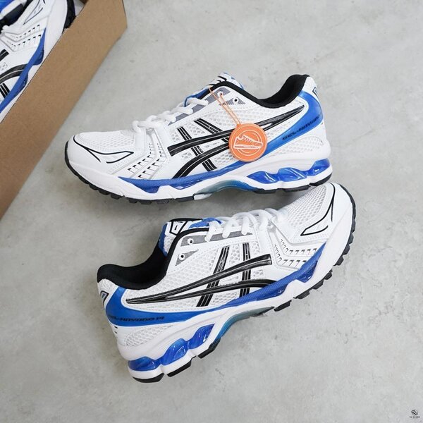 ASICS SNEAKERS