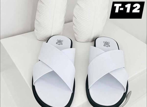 Sandales croisées blanches