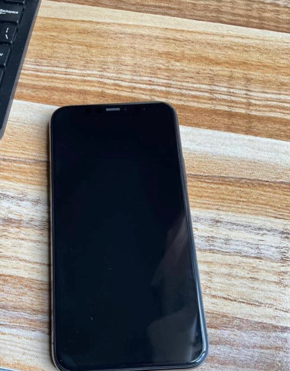 ROGGER IPHONES