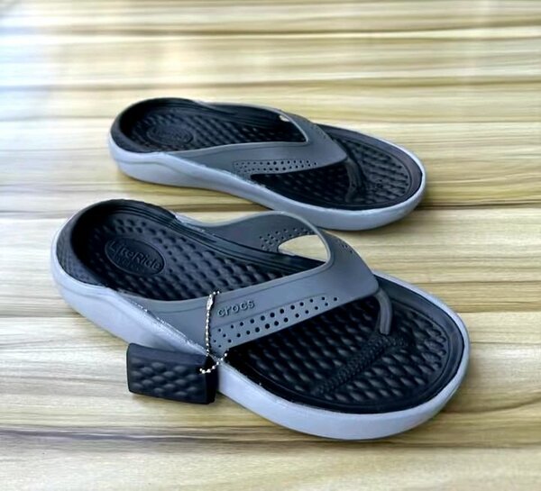 FLIP FLOPS