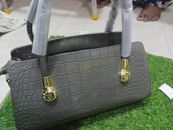 Handheld bag