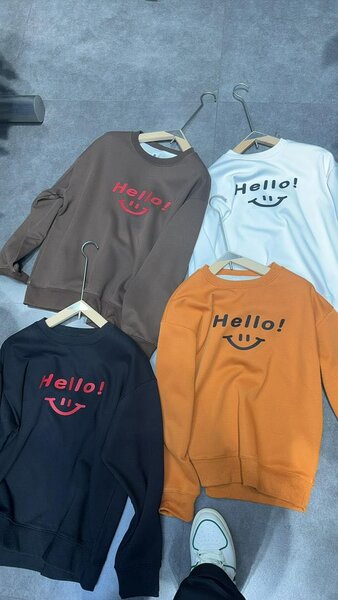 Sweatshirt
