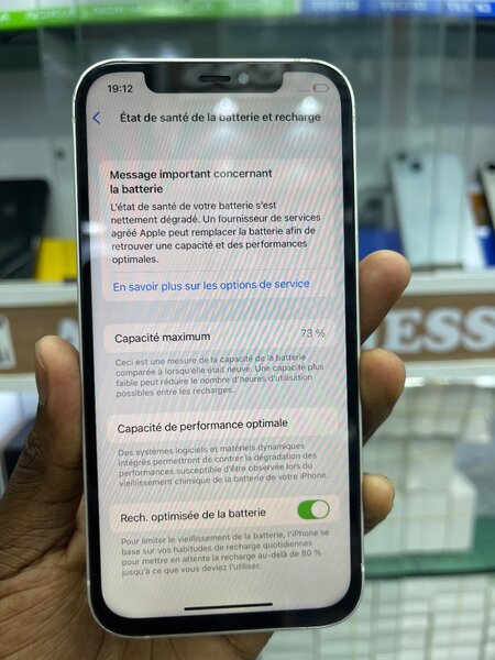 iPhone 12 64Go