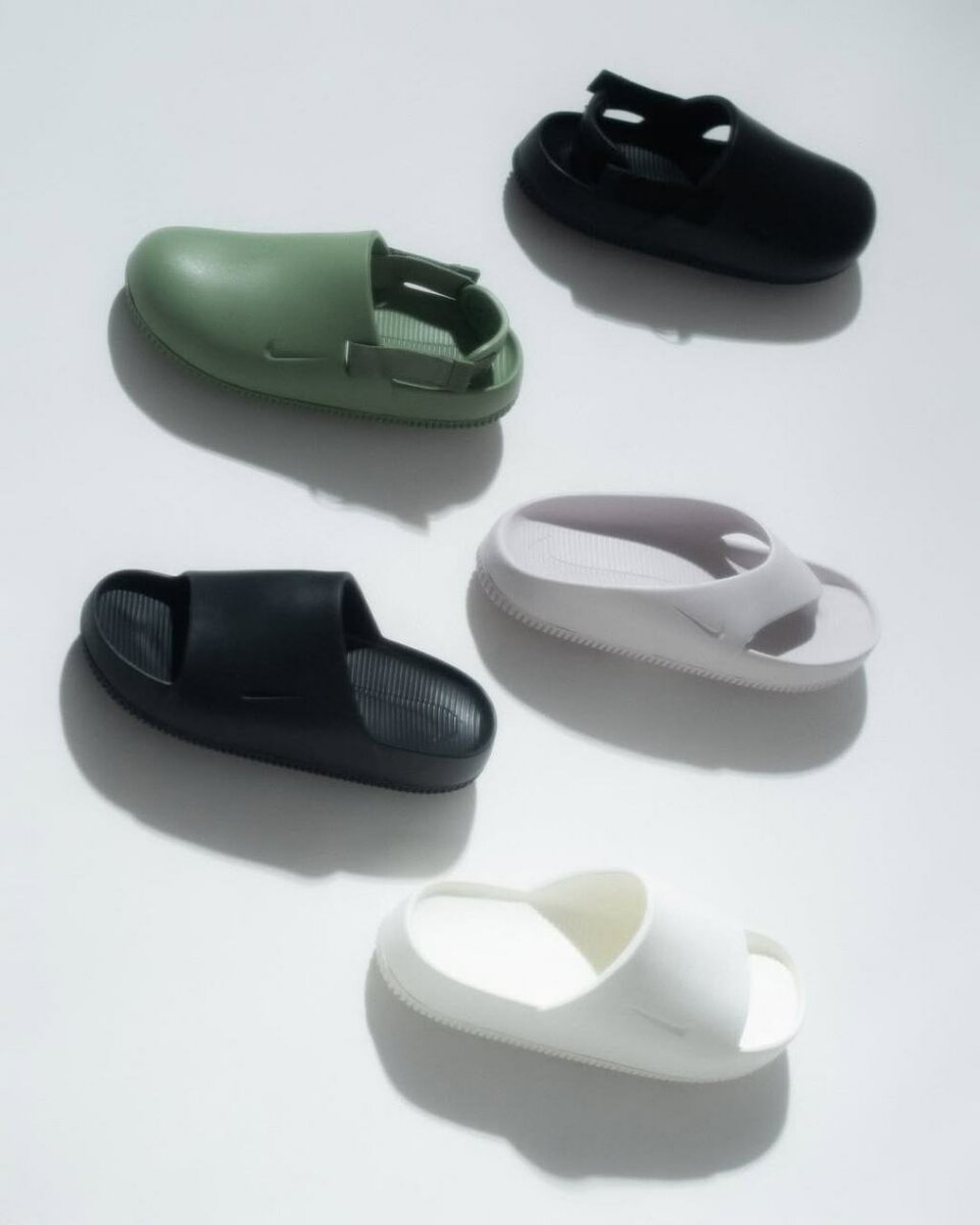 Nike flip flops