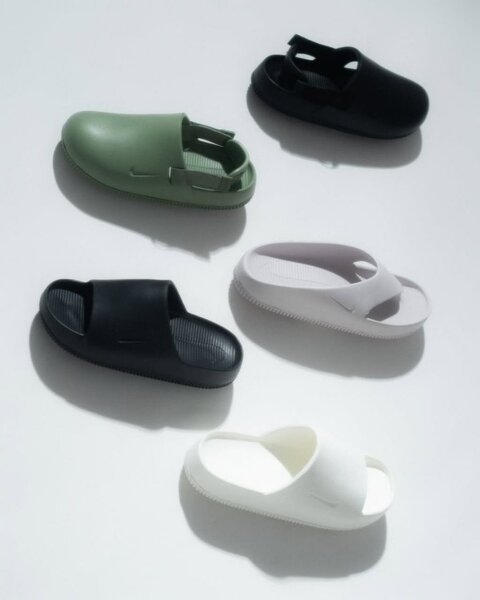 Nike flip flops