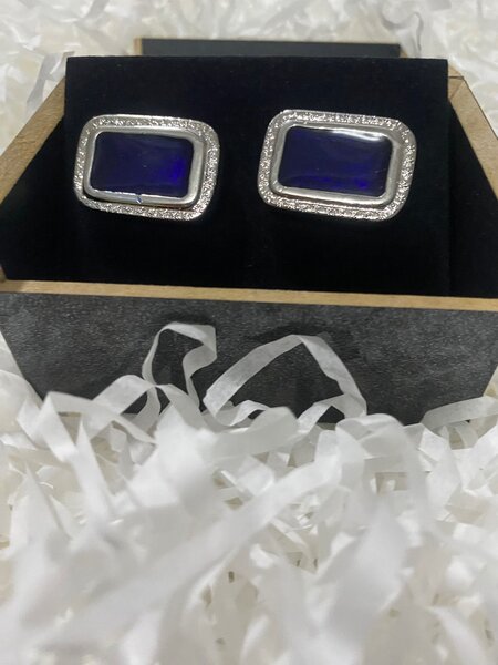Cuff links