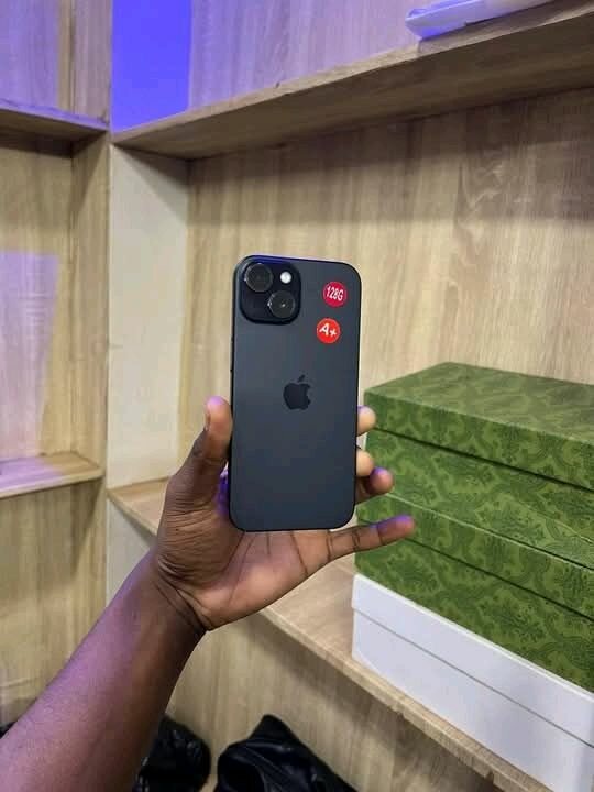 iPhone 128GB Noir