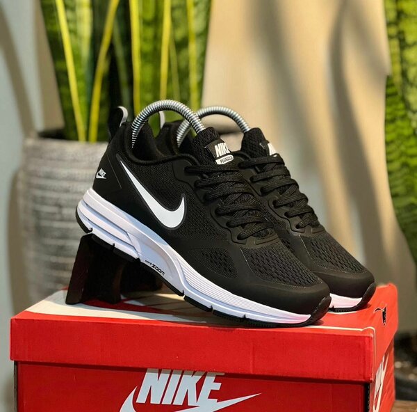NIKE AIR