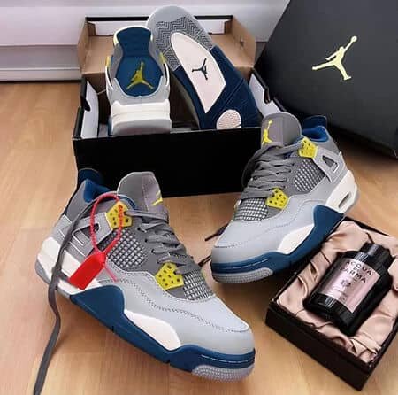AIR JORDAN