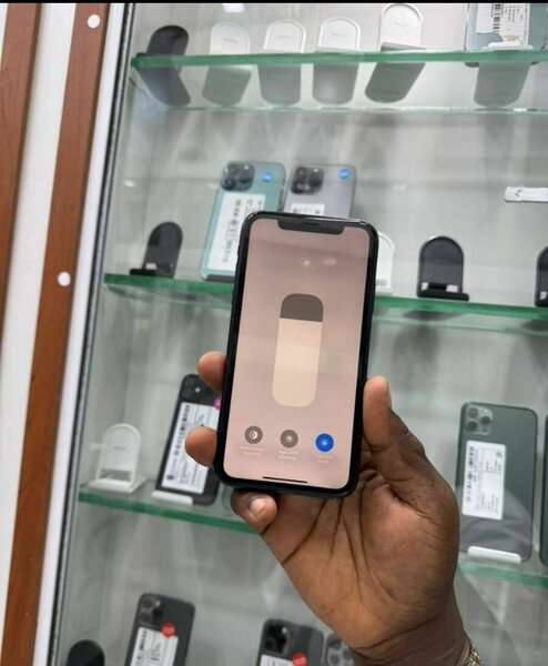 iPhone XR Noir Débloqué