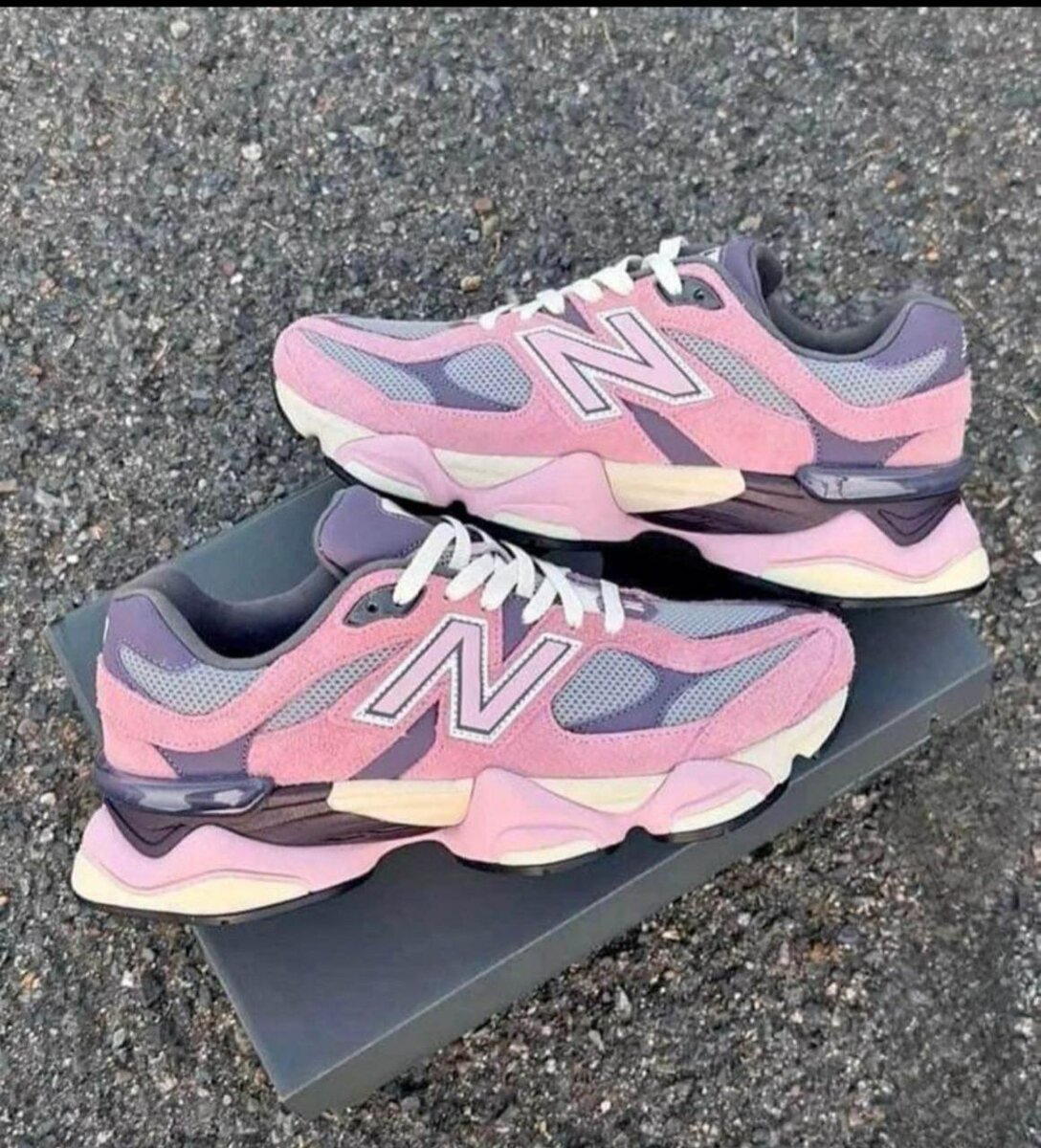NEW BALANCE CLASSIC