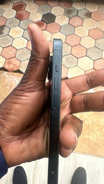 iPhone 14