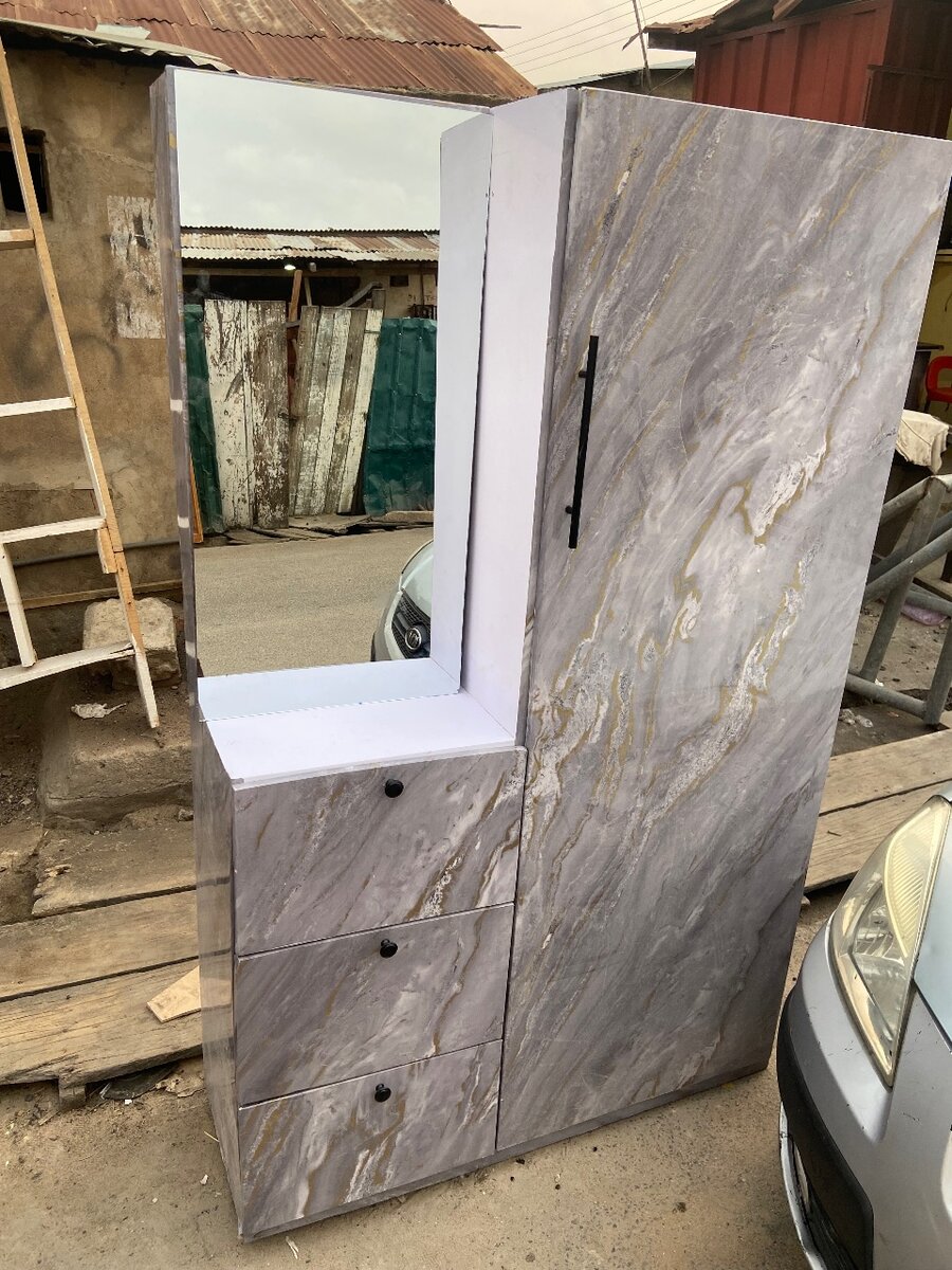 Walldrop