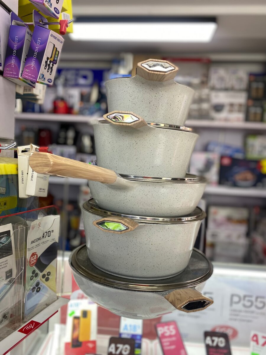 Non-stick saucepan