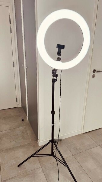 Ring light