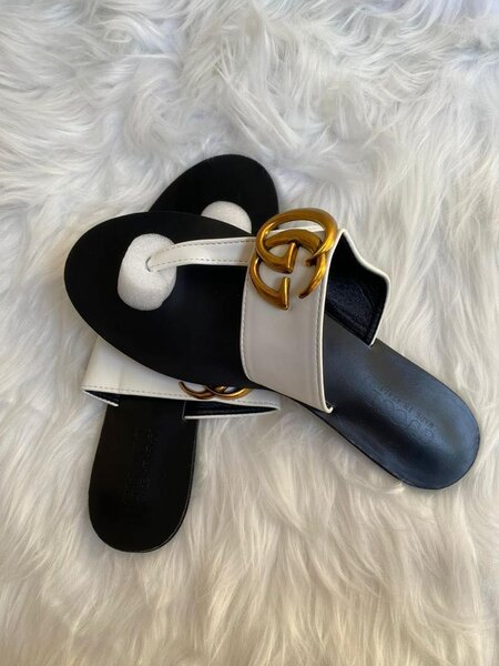 Women slippers
