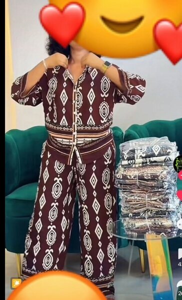 Tenue ethnique féminine chic