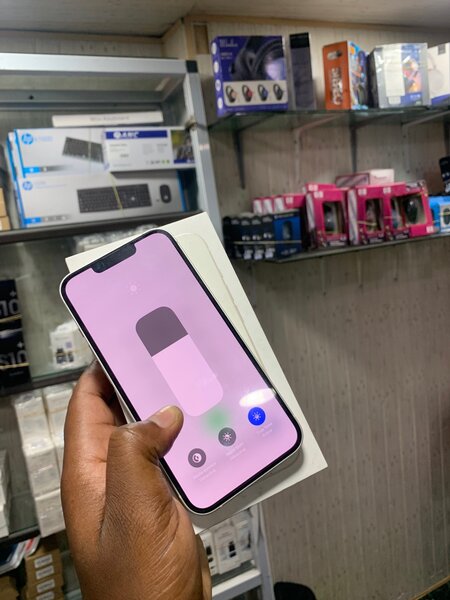 iPhone 13 simple