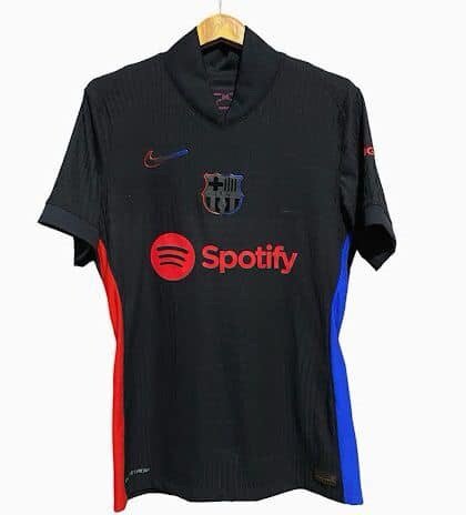 Nouveau maillot barcelone ( saison 2024/ 2025 )