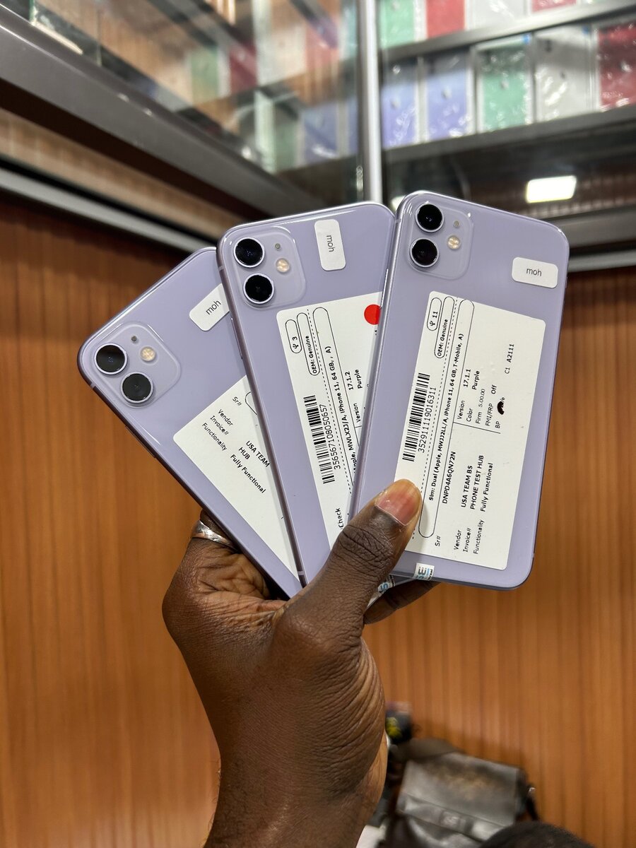 IPHONE 11 64Go 