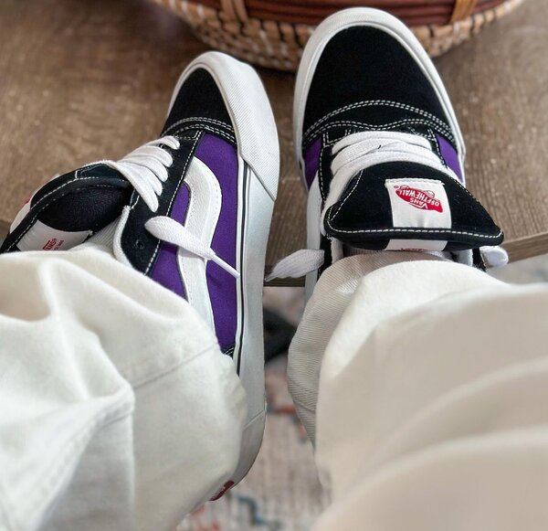 Vans Knu school