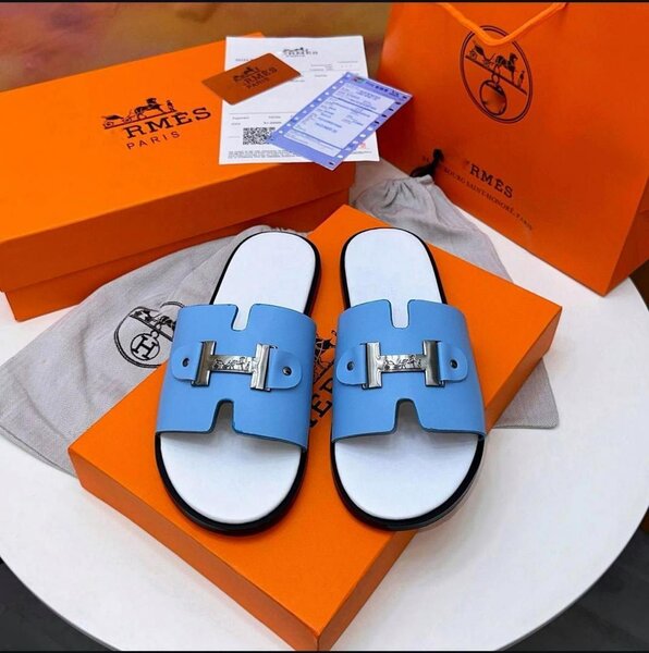 H Slippers