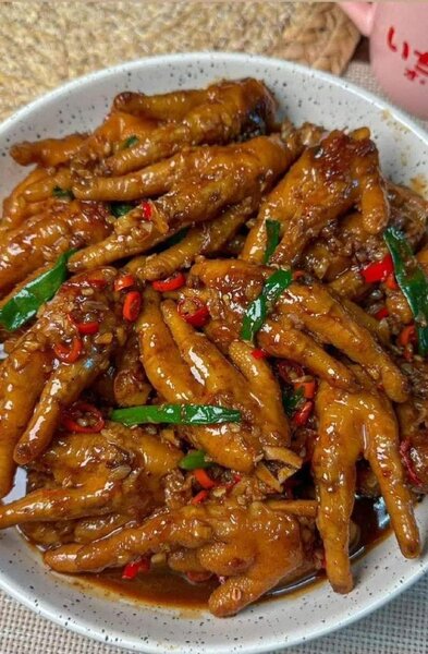 Pieds de Poulet Épicés