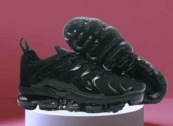 Baskets noires sport tendance