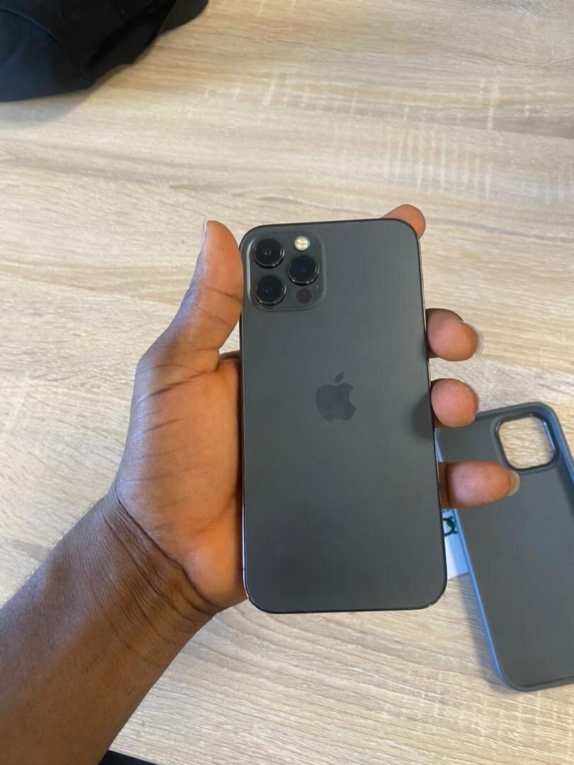 iPhone 12pro 256gig