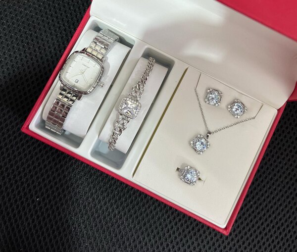 Jewelry sets with watch