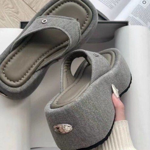 Women platform