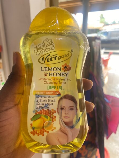 Veetgold face toner