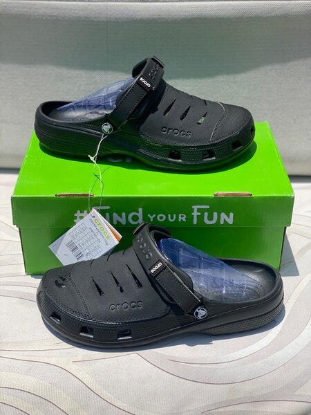Crocs (leather )
