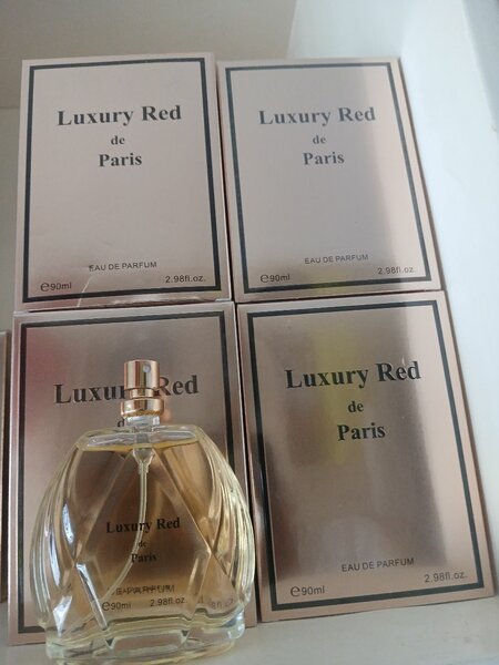 Luxury red by paris