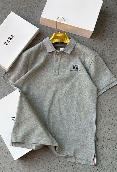 Givenchy club tees