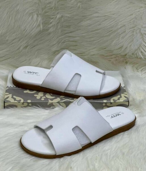 Chic sandales