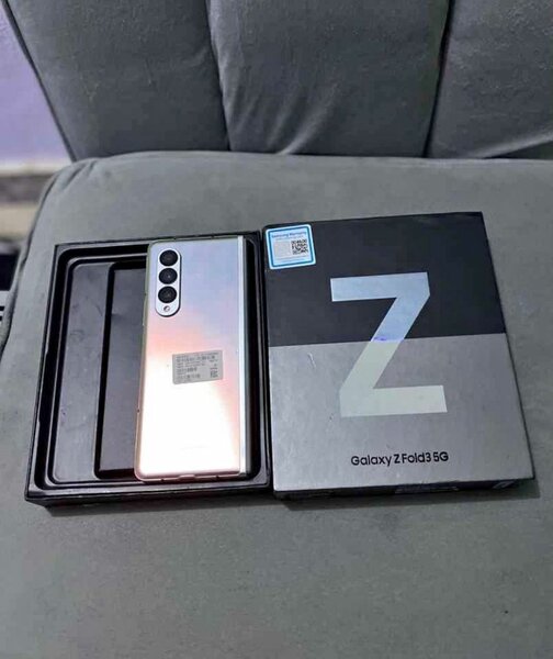 Smartphone pliable Galaxy Z Fold3