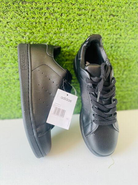 Adidas stain smith