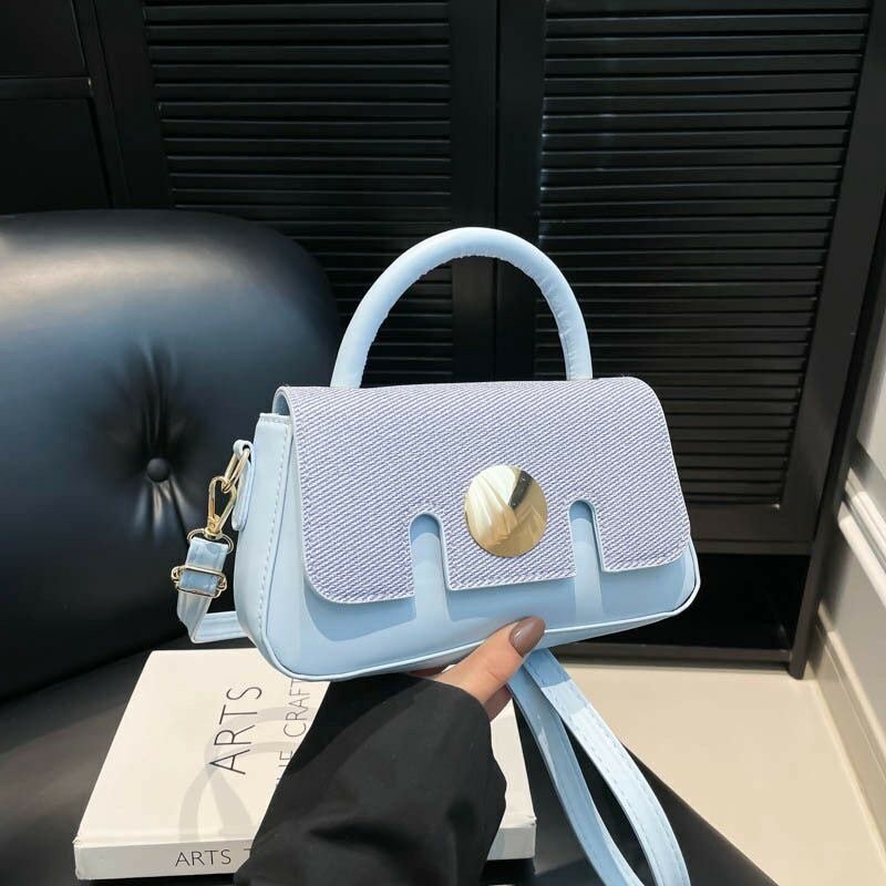 Sac à main élégant bleu clair