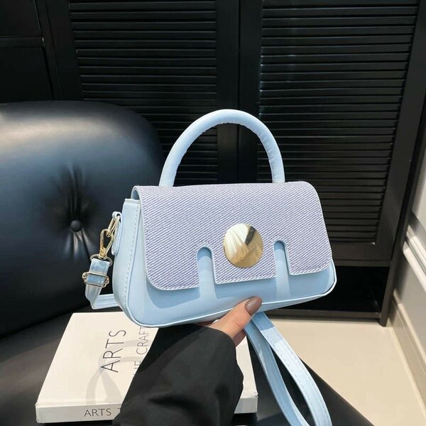 Sac à main élégant bleu clair